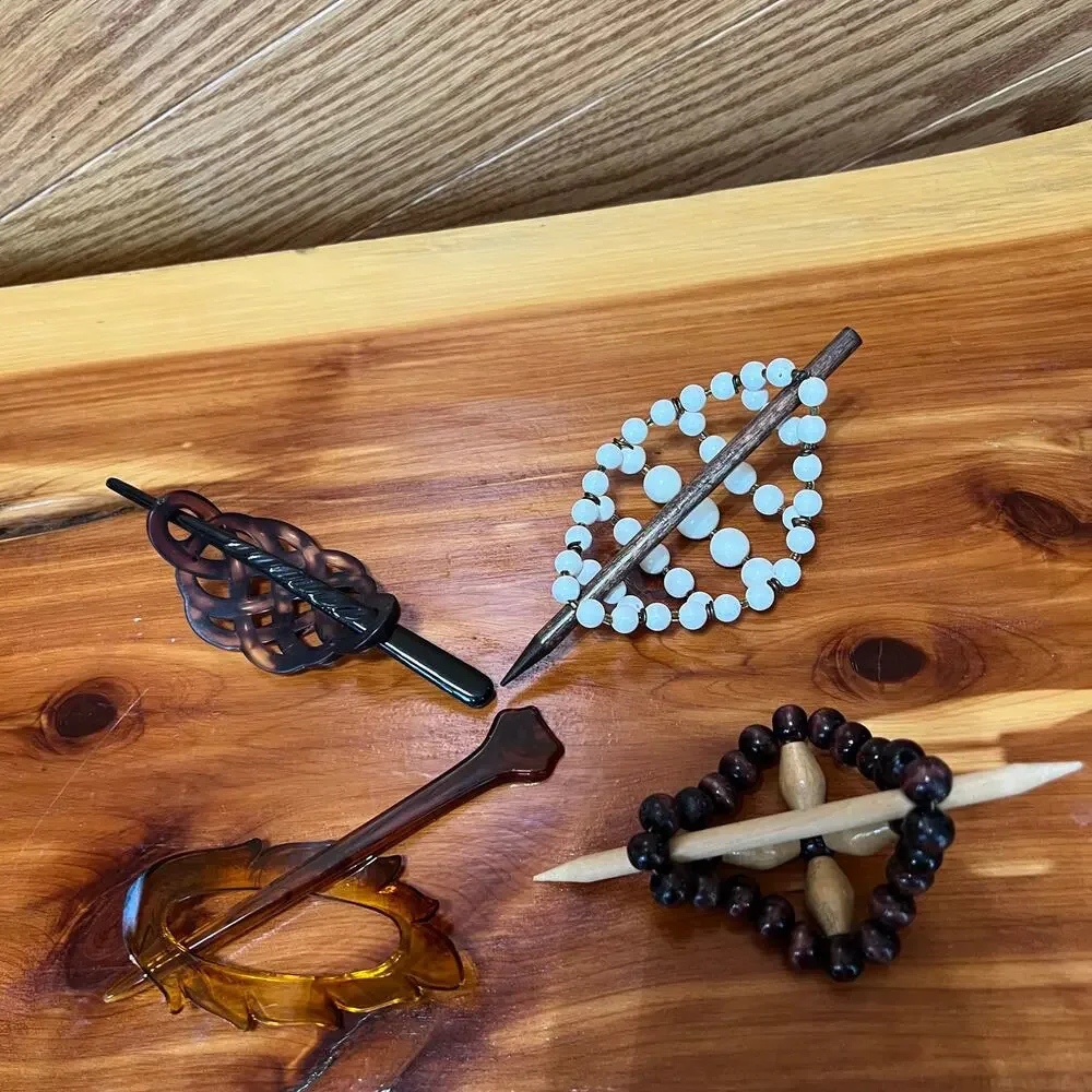 Vintage Chignon‎ Wooden Plastic Beaded Stick Bun Holders Leaf MCM Long Hair